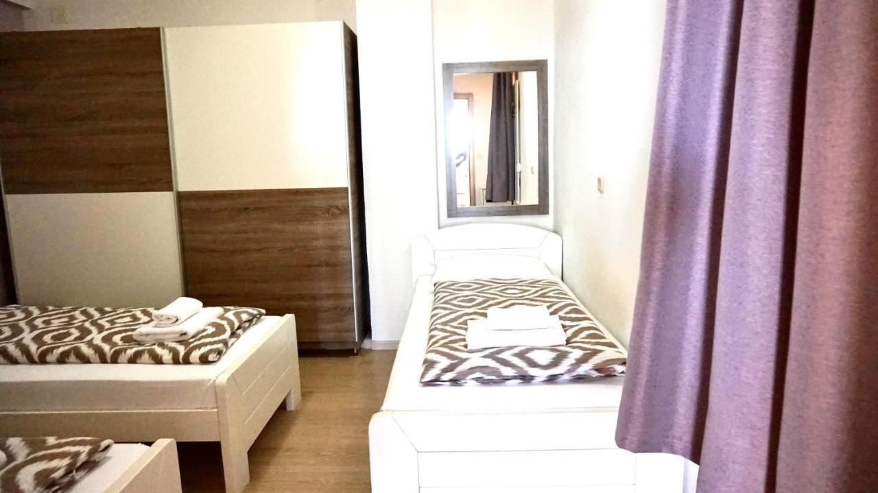 Apartments Maris Starigrad Paklenica Exterior foto